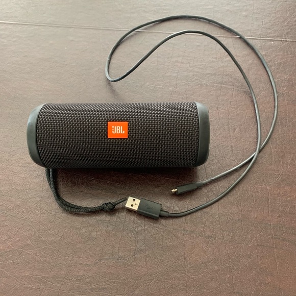 JBL FLIP 3 Portable Splash-proof Bluetooth Speaker Black - Picture 7 of 8